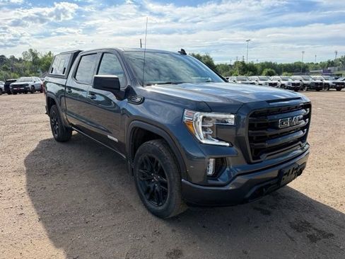 Used 2022 GMC Sierra 1500 Elevation w/ LPO, Elevation Black Package AWD/4WD image 8