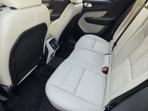 New 2026 Volvo XC40 B5 Plus w/ Protection Package Premier image 31