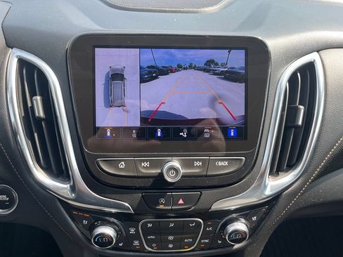 Used 2022 Chevrolet Equinox Premier AWD/4WD image 19