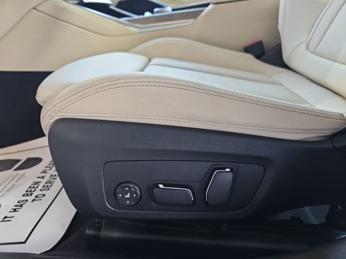 Certified 2025 BMW 330i Sedan w/ Premium Package image 31