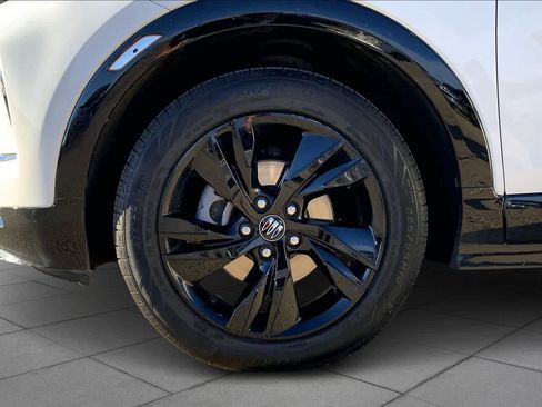 Used 2024 Buick Encore GX Sport Touring image 10