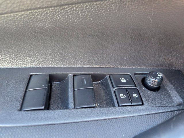 Used 2025 Toyota Corolla LE FWD image 35