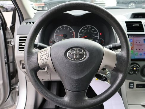 Used 2012 Toyota Corolla LE FWD image 25