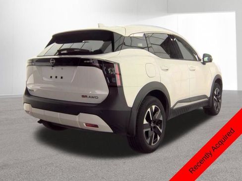 Used 2025 Nissan Kicks SR AWD/4WD image 9