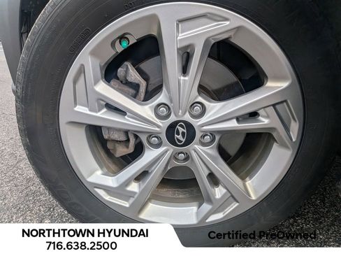 Certified 2023 Hyundai Kona SEL AWD/4WD image 42