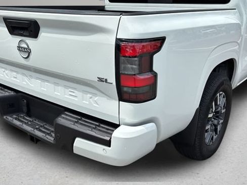 Used 2024 Nissan Frontier SL w/ Technology Package RWD image 37