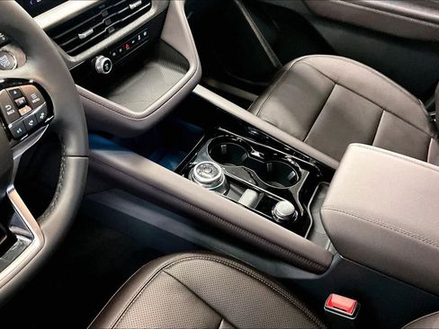 New 2026 Ford Explorer Platinum AWD/4WD image 5