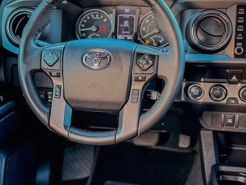 Used 2023 Toyota Tacoma TRD Sport w/ Black Out Package (TMS) image 11