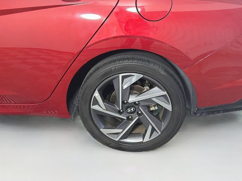 Used 2025 Hyundai Elantra SEL FWD image 11