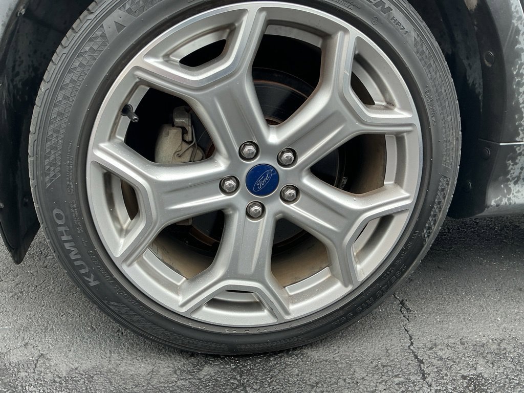 Used 2017 Ford Escape Titanium w/ Equipment Group 301A FWD image 4
