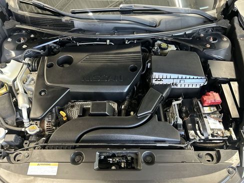 Used 2017 Nissan Altima 2.5 SV FWD image 31