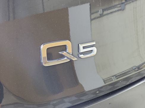 Used 2021 Audi Q5 e Premium Plus AWD/4WD image 7
