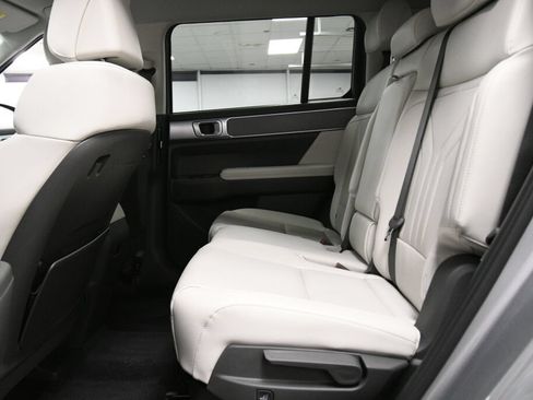 Used 2026 Hyundai Santa Fe SEL AWD/4WD image 19
