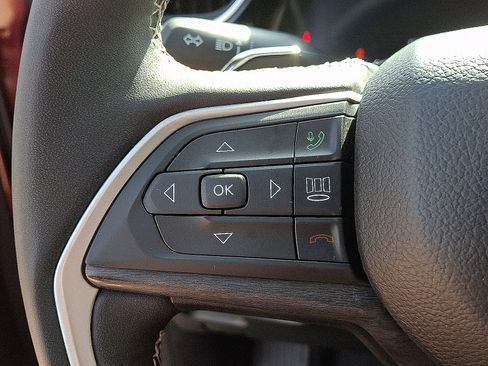 Certified 2023 Jeep Grand Cherokee Limited AWD/4WD image 22