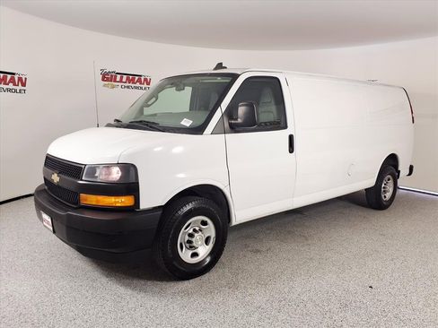 Used 2021 Chevrolet Express 2500 Extended w/ Driver Convenience Package image 4