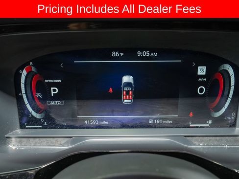 Used 2024 Nissan Pathfinder Platinum AWD/4WD image 21
