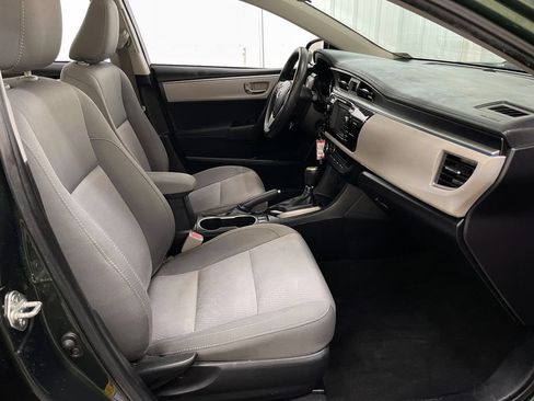 Used 2015 Toyota Corolla LE FWD image 33