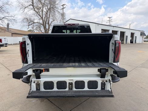 Used 2024 GMC Sierra 2500 AT4 w/ AT4 Preferred Package image 14