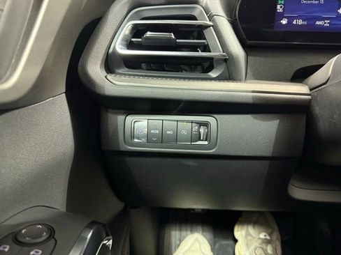 Certified 2025 Chevrolet Traverse LT image 16