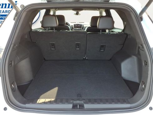 Used 2022 Chevrolet Equinox RS w/ RS Leather Package FWD image 24