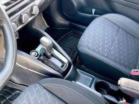 Used 2022 Nissan Kicks S image 15