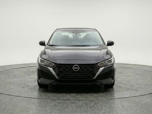 Used 2025 Nissan Sentra SV image 2