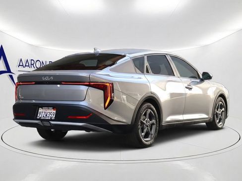 Used 2025 Kia K4 FWD image 4