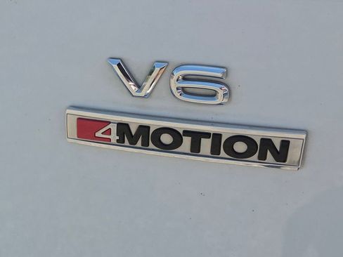 Used 2019 Volkswagen Atlas SEL R-Line AWD/4WD image 29