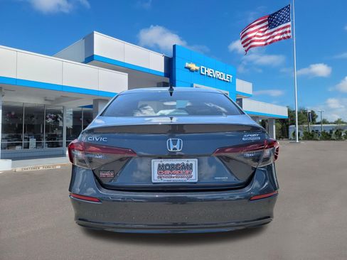 Used 2025 Honda Civic Sport image 4
