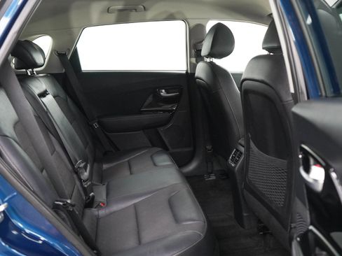 Used 2018 Kia Niro EX FWD image 12