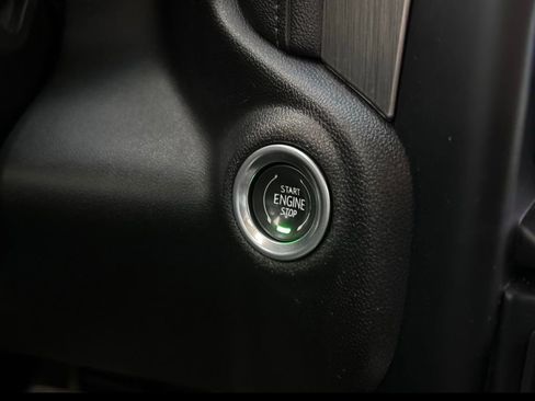 Used 2022 GMC Sierra 2500 Denali w/ Denali Ultimate Package image 28