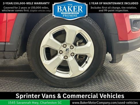 Used 2019 Jeep Compass Latitude w/ Cold Weather Group AWD/4WD image 11