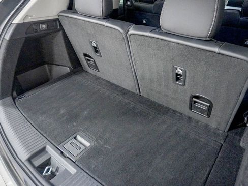 Used 2023 Acura MDX SH-AWD w/ Technology Package image 9