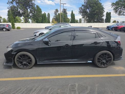 Used 2018 Honda Civic Sport image 2