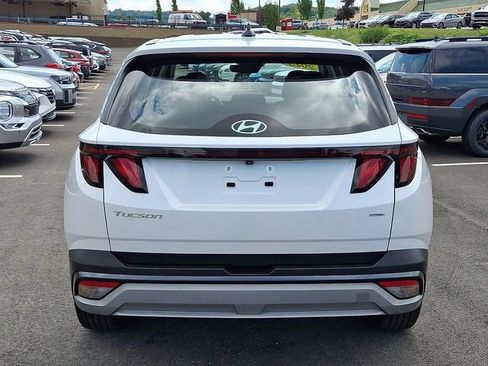 Certified 2025 Hyundai Tucson SE AWD/4WD image 5