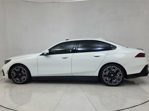 Used 2025 BMW i5 eDrive40i w/ M Sport Package image 64