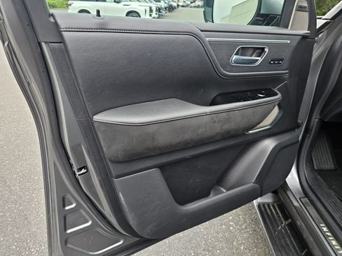 Used 2025 INFINITI QX80 Sensory AWD/4WD image 24