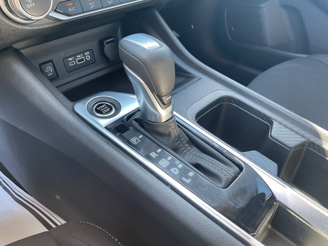 Used 2025 Nissan Sentra SV w/ Trunk Package FWD image 23