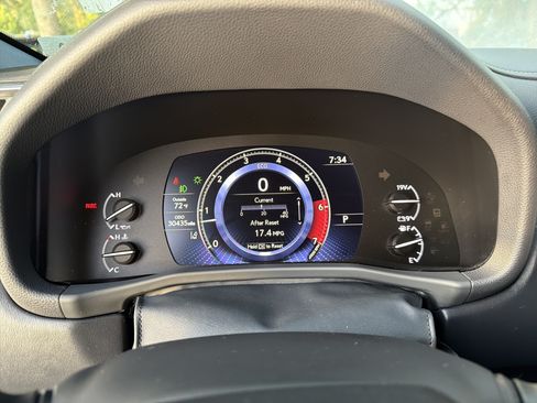 Used 2022 Lexus LX 600 4WD w/ Interior Upgrade Package image 21