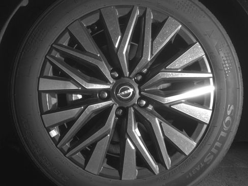 Used 2025 Nissan Altima 2.5 SV image 12