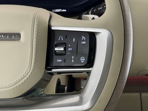 Certified 2026 Land Rover Range Rover SE image 18