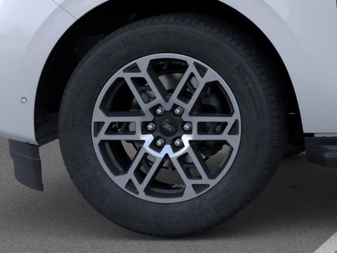 New 2025 Ford Expedition Active image 19