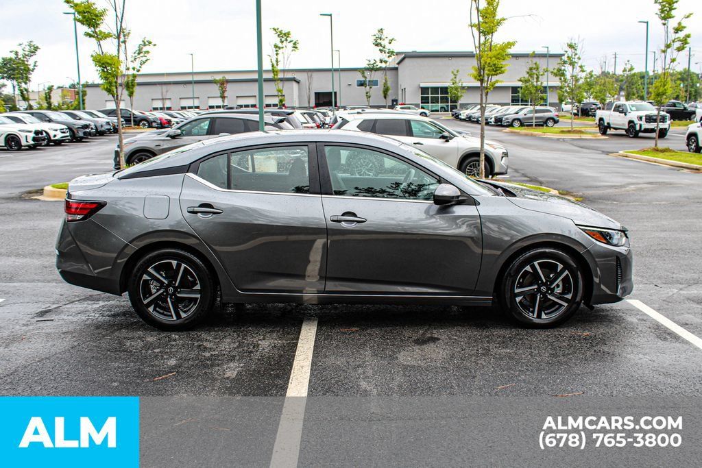 Used 2024 Nissan Sentra SV FWD image 8