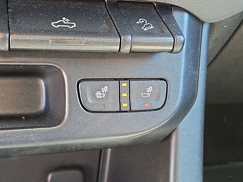 Used 2015 Chevrolet Colorado Z71 AWD/4WD image 15