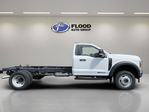 New 2026 Ford F550 4x4 Regular Cab Super Duty image 4