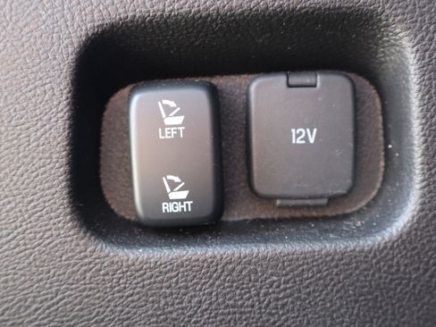 Used 2024 Ford Edge Titanium image 25