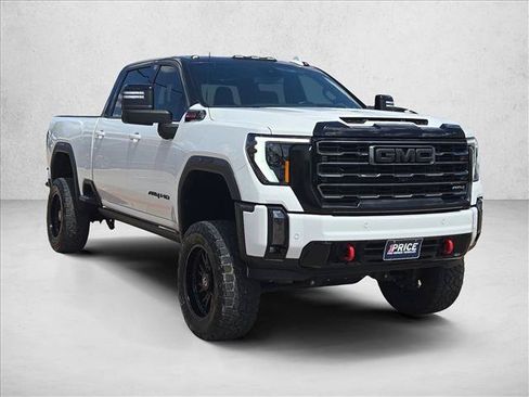 Used 2024 GMC Sierra 2500 AT4 w/ AT4 Preferred Package AWD/4WD image 3