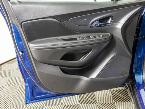 Used 2020 Buick Encore Preferred FWD image 34