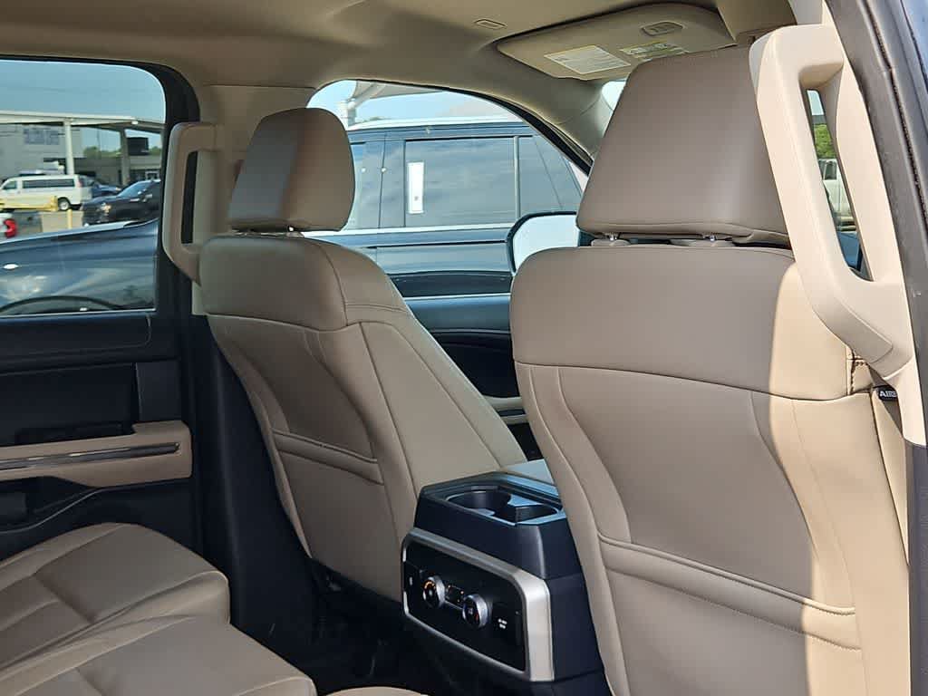 Used 2024 Ford Expedition Max XLT AWD/4WD image 17