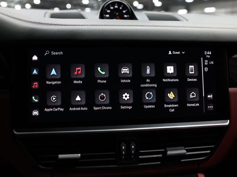 Used 2022 Porsche Cayenne Turbo image 23